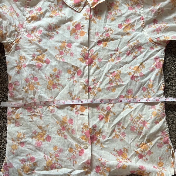 Vintage button down floral blouse - Picture 6 of 6